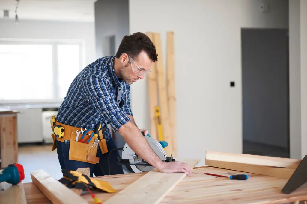 Carpentry-Services-Dubai.