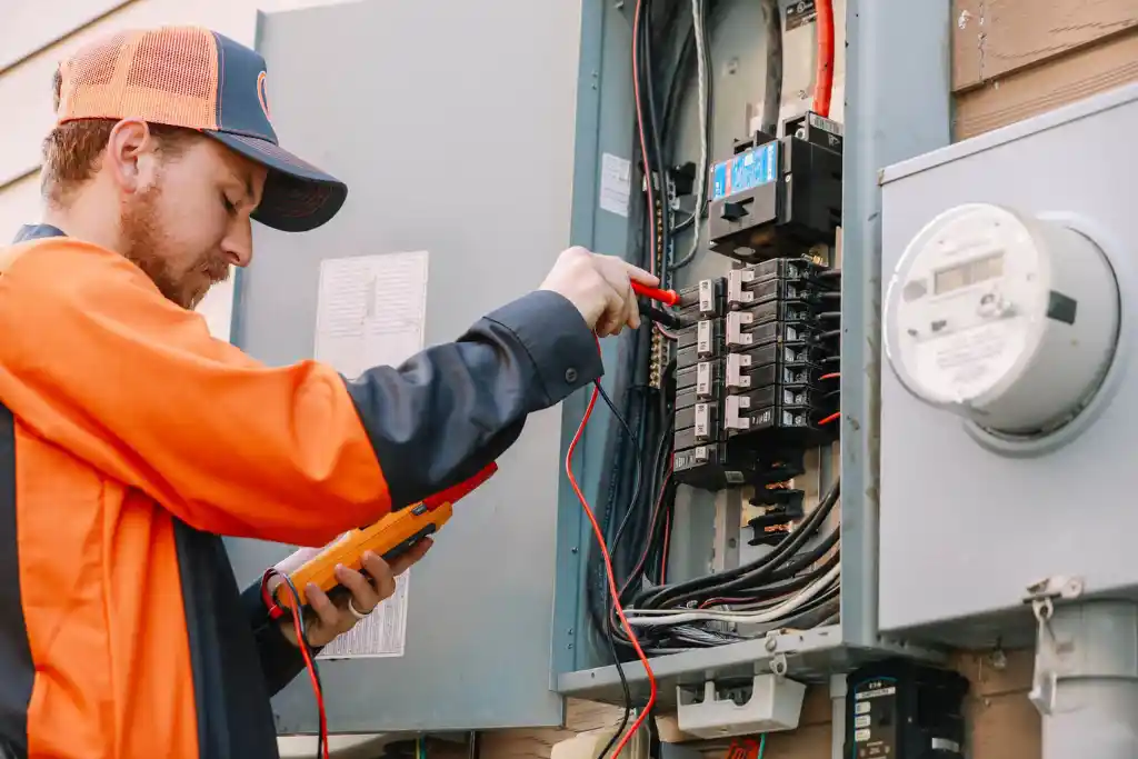 Circuit-Breaker-Replacement
